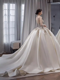 Vintage Ball Gown Strapless Neckline Lace Wedding Dress HZ1024