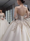 Vintage Ball Gown Strapless Neckline Lace Wedding Dress HZ1024