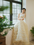 Dreamy Ball Gown Strapless Tulle Beaded Long Wedding Dresses HZ1024